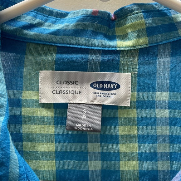 Brand new Old Navy The Classic Shirt - Small - Picture 3 of 3